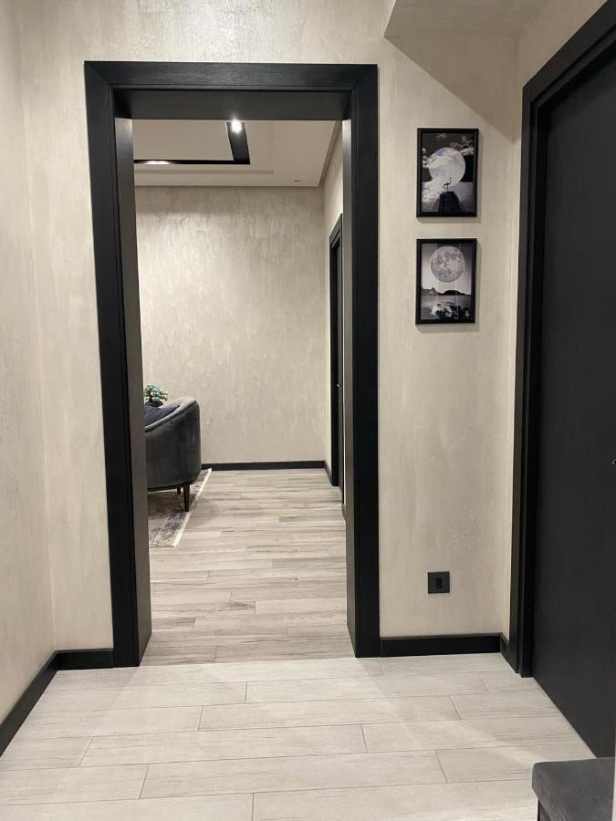 Luxury Modern Apartment In The Center Of Yerevan Exterior photo